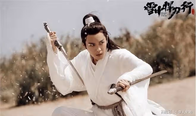 張若昀強勢救場的熱劇,打戲遭詬病,李庚希穿古裝毫無韻味