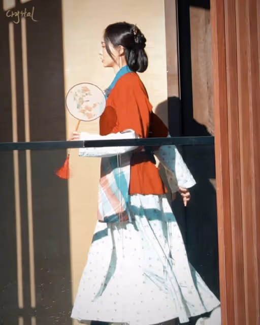 唐嫣新綜藝路透曝光，高度還原佟湘玉，沙溢姚晨再演白展堂郭芙蓉