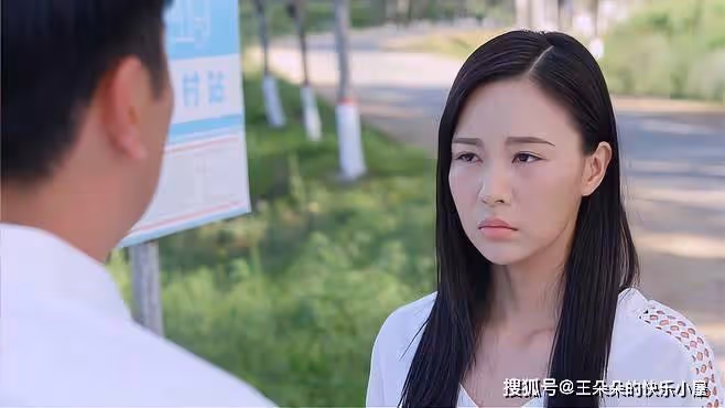 放不下，離婚後前夫來家幫我換燈泡，看到他的手機螢幕，我淚如雨下