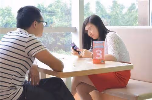 父親外遇後，母親帶著我改嫁，我結婚那天，我把母親和繼父一起送進了監獄
