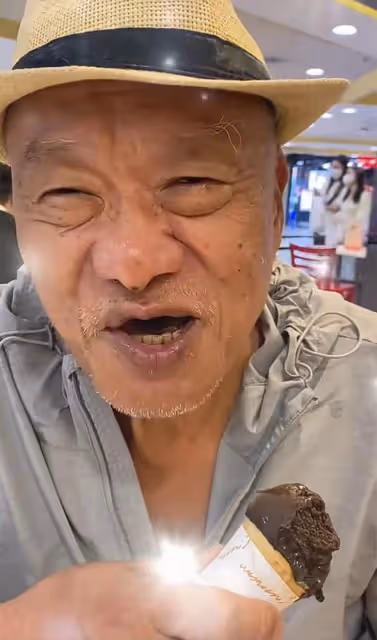 老戲骨凌峰泰國養老，77歲愛吃雪糕身體好，與小18歲妻子已斷聯