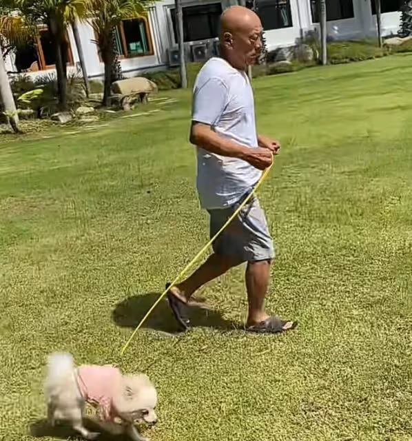 老戲骨凌峰泰國養老，77歲愛吃雪糕身體好，與小18歲妻子已斷聯