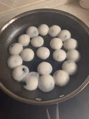 滿口爆漿的煎湯圓