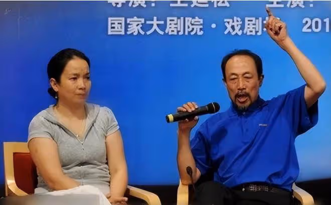呂麗萍又作妖了！公開吐槽楊麗萍跳舞像祭鬼，讓孫海英無趣到睡著
