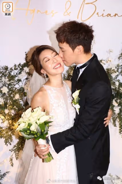 恭喜恭喜！前TVB女主持大婚，揚言努力造人想生孖胎