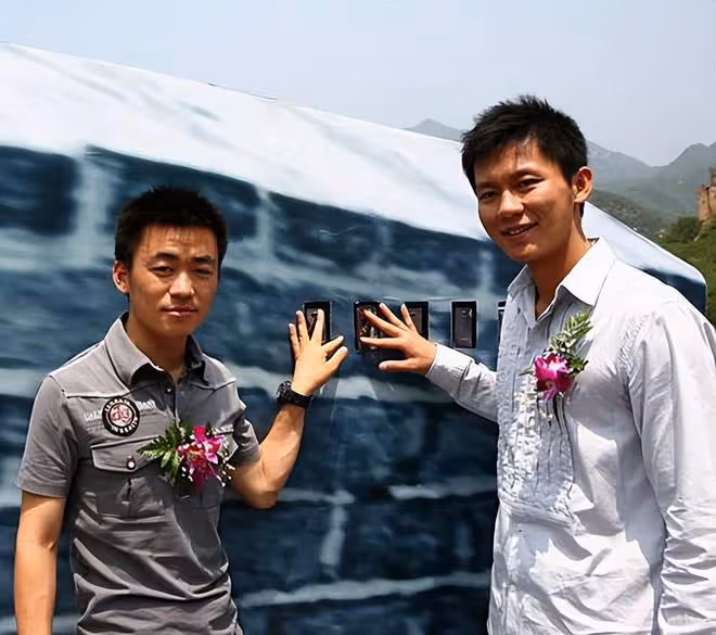 王寶強曬與陳思誠李晨同框照，感慨都長高了，夢回《士兵突擊》