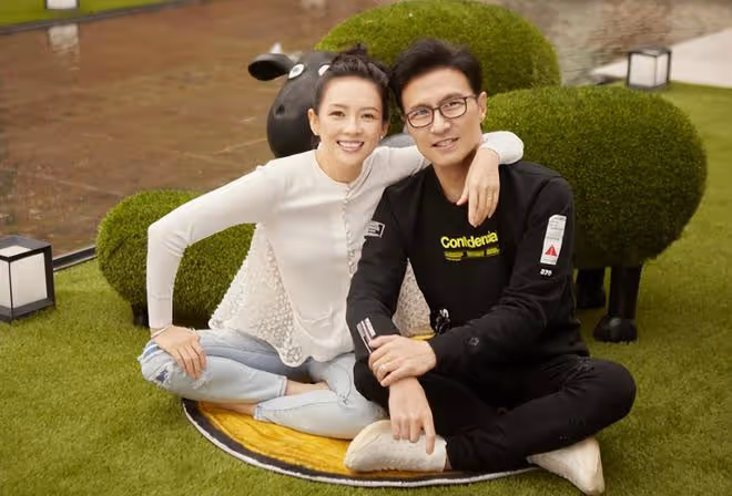 章子怡自曝確診新冠，嘟嘴賣萌臉型精緻似少女，配文引粉絲質疑