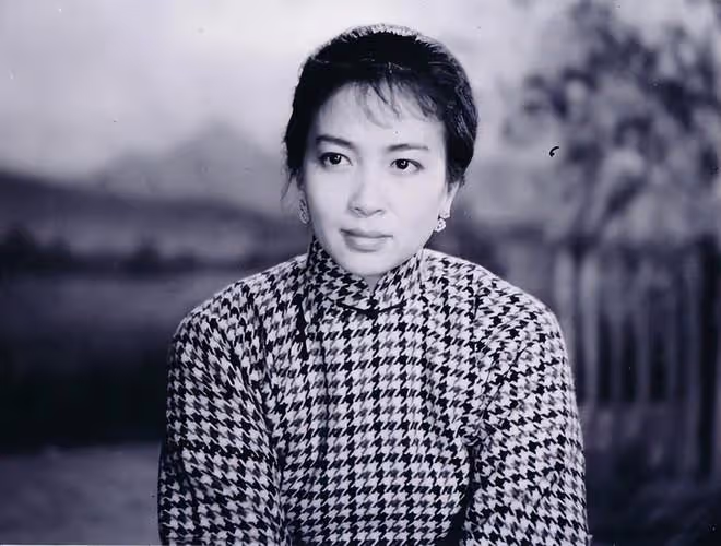 悲痛！老戲骨謝芳丈夫因新冠突然病逝，享年92歲，最後露面精神足