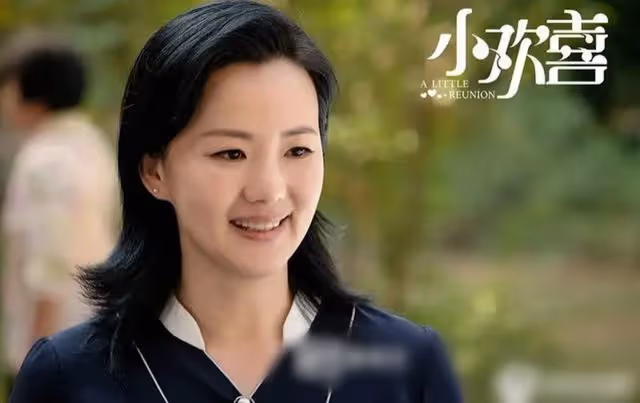 影后詠梅的皺紋、斑禿、小肚腩,扯下內娛多少整容女星的遮羞布?