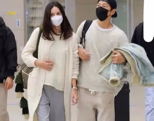 宋仲基的英國演員女友，比宋仲基成名還早，多張經典私圖曝光