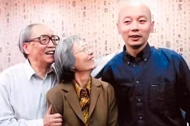 葛優母親施文心去世，享壽94歲，6年前喪偶後患上居喪綜合徵