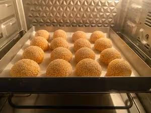 免油炸！秋日小甜品👉糯嘰嘰的南瓜芝麻球！
