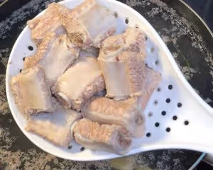 紅燒排骨｜醬香濃郁
