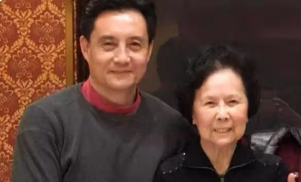 白龍馬王伯昭:因拍戲曾被謝霆鋒打到住院,今64歲靠賣滷菜為生