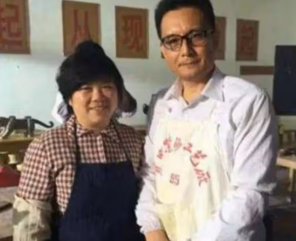 白龍馬王伯昭:因拍戲曾被謝霆鋒打到住院,今64歲靠賣滷菜為生