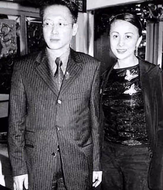 57歲劉嘉玲在家過聖誕節，曬豪宅曝光奢華內景，有如歐式宮殿