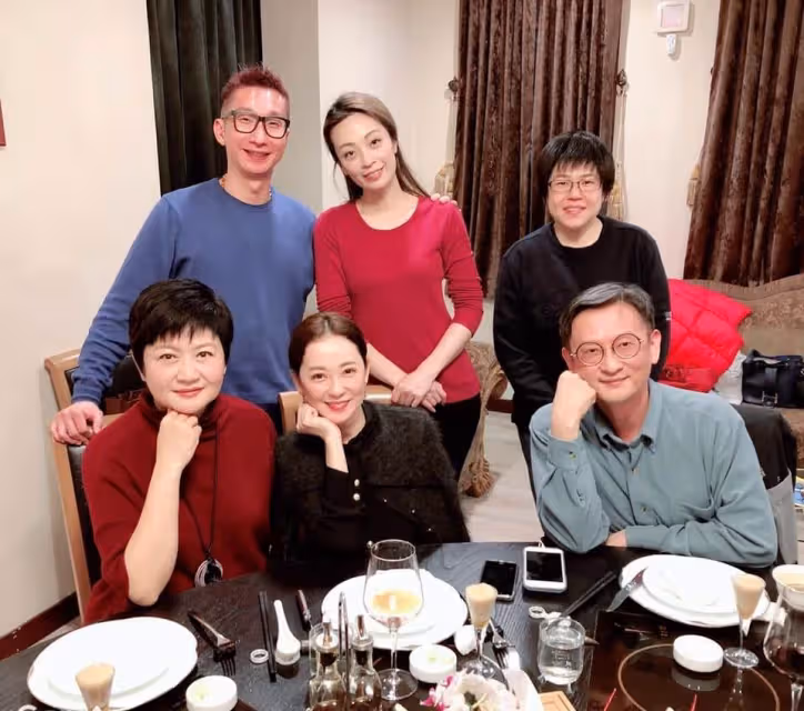 求子1年無果!況明潔「暖把繼子當親生」婚後11年仍熱戀,笑揭「女人要懂裝傻」與老公關係曝光