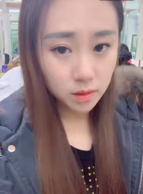 丫蛋官宣三胎喜訊!帶病直播自曝確診新冠,孕肚明顯氣質大變