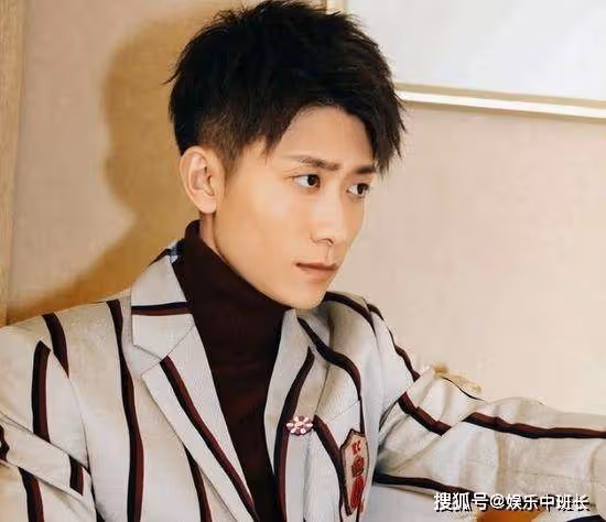 童星出道卻無戲可拍,演技被嘲、黑料纏身,張一山為何會淪落至此