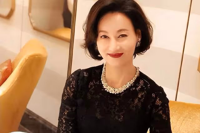 惠英紅問劉耀文:參加《無限超越班》最大收穫?劉耀文的回覆顯情商