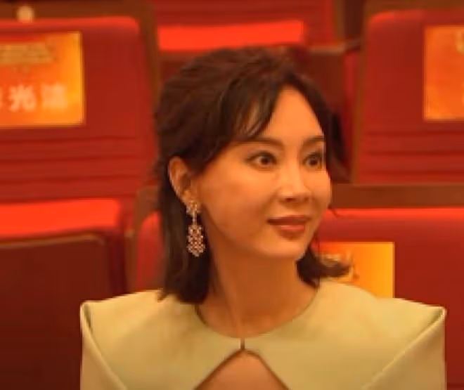 臉皮聳拉、額頭臃腫、表情僵硬，「整容」後的中年演員都翻車了