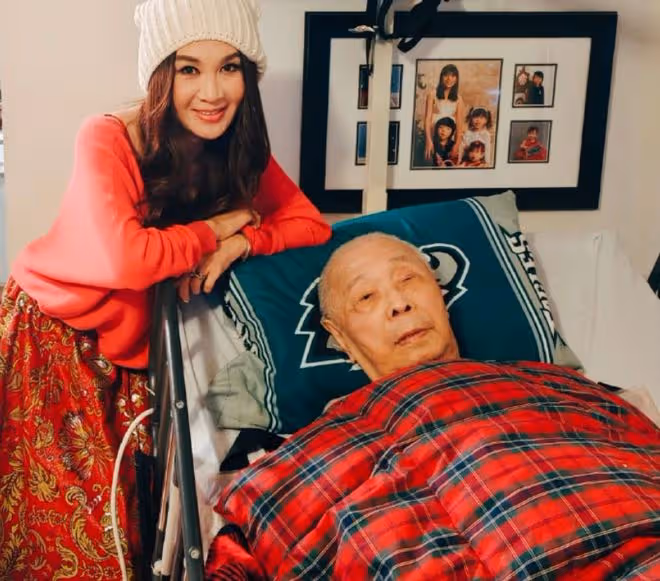 溫碧霞探望豪門公公!對方很開心見到她,不介意其收養孩子不生娃