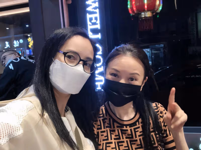 被拍到麥當勞打工！51歲豔星「患厭食症吃完就吐」暴瘦進加護病房　悲吐「辛酸現況」令人堪憂