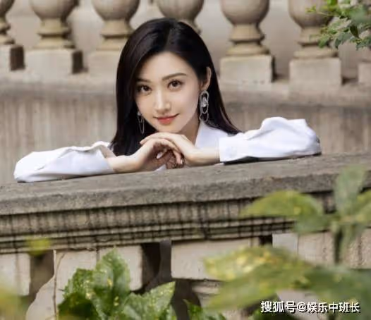 景甜背後的男人究竟有多強大？竟讓劉德華、馬特達蒙都淪為陪襯