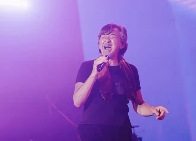 75歲林子祥開演唱會,連唱37首歌寶刀未老,葉倩文熱舞嗨翻全場