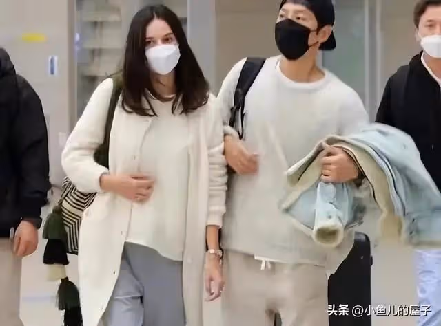 她的前任剛升級做爸,前夫又接著官宣戀情,獨留自己孤獨寂寞冷