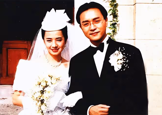 毛舜筠罕曬全家福，准女婿首露面長相斯文，與大女兒已有結婚計劃