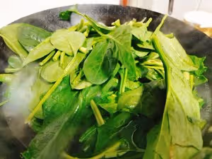 蛋醬菠菜