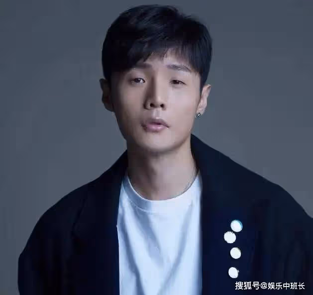 音樂才子李榮浩:一首「模特」火遍全國,卻少有人知道背後的故事