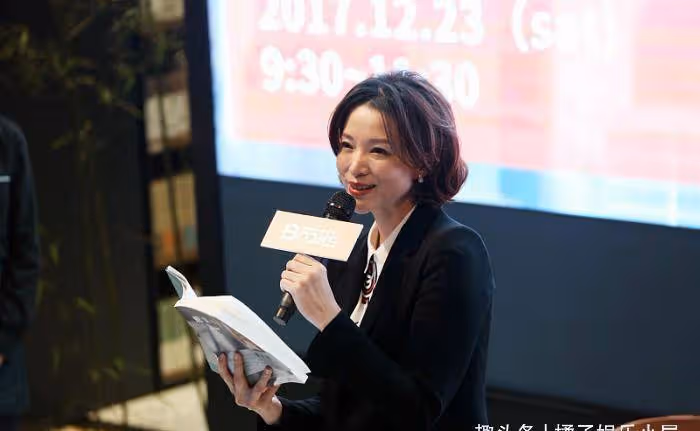 曾與董卿戀愛6年，因說錯話被電視開除，後來56歲卻成這樣