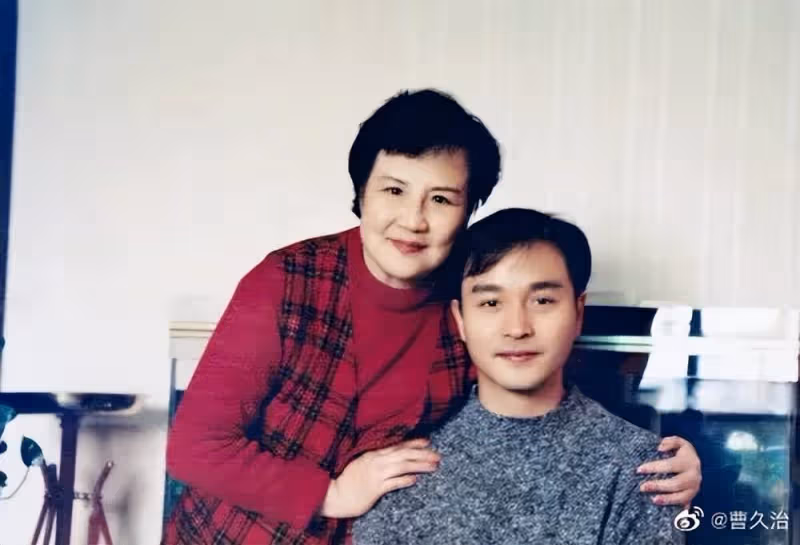 87歲京劇名家張曼玲病逝，家屬發訃告，與張國榮結忘年交情同母子