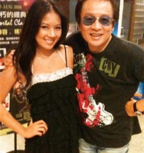 恭喜!高凌風女兒被求婚,與導演男友擁吻太甜蜜,手中鑽戒很耀眼
