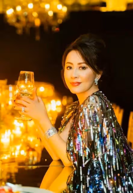 揭秘香港闊太聚會：李嘉欣想去沒人帶她玩，郭晶晶受邀卻不想參加