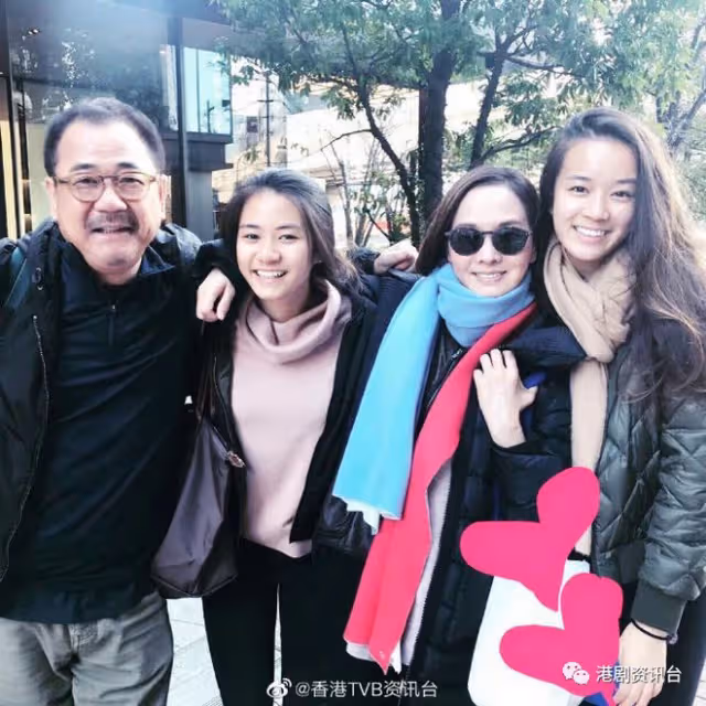 毛舜筠一家五口全家福曝光 !准女婿Andrew排排坐 曾預告做外母抱孫隨緣