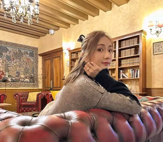 TVB人氣女星豪游歐洲!被曝遭男友包養,還頻繁出席富豪飯局