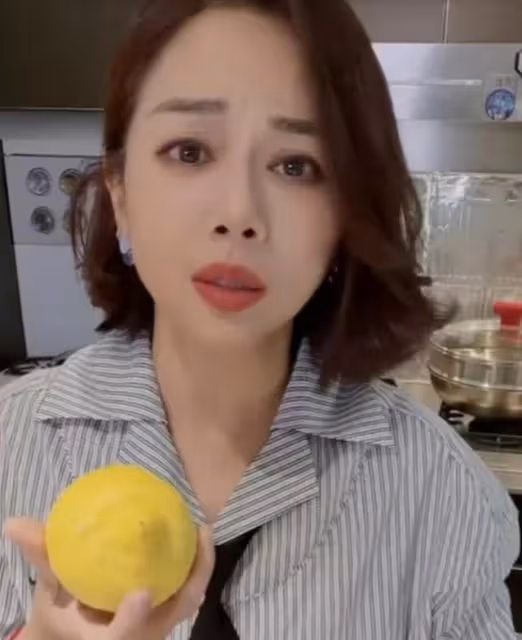判若兩人!香港知名女星近照被指面目全非,嫁小9歲老公愛得甜蜜