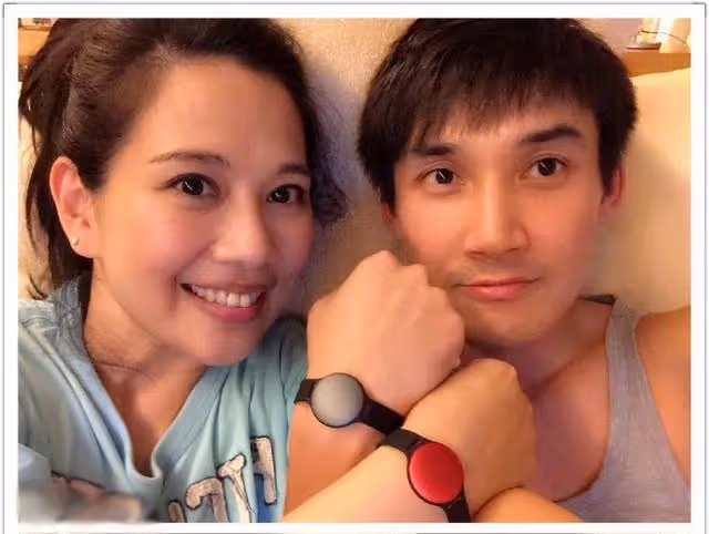 判若兩人!香港知名女星近照被指面目全非,嫁小9歲老公愛得甜蜜