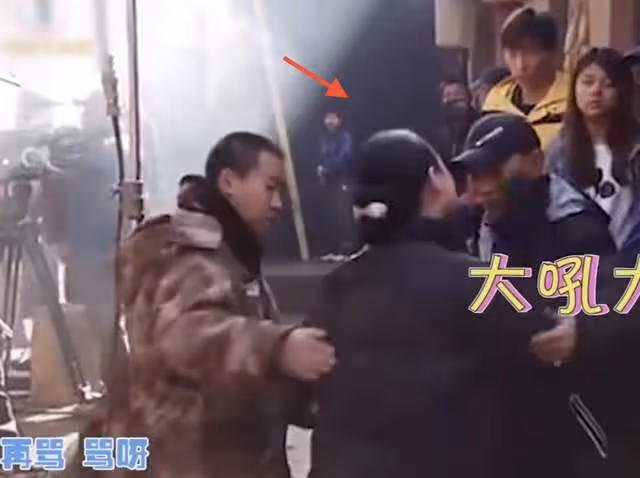 助理蹲地伺候、當眾撒潑、耍大牌被央視批…內娛藝人在高貴什麼?