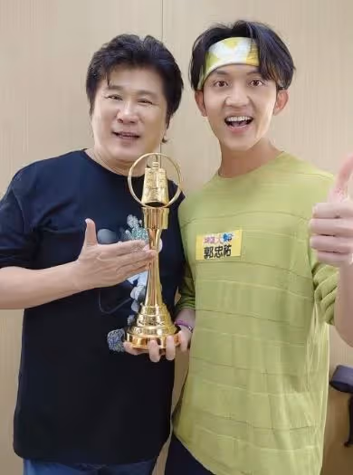 母子果然連心!八點檔小生曝「戶頭沒錢繳不出房租」媽媽突打來 眼淚奪眶而出「認自己超不孝」