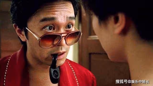 周星馳的電影中,戴眼鏡的大多是反派,周星馳為何如此設計?