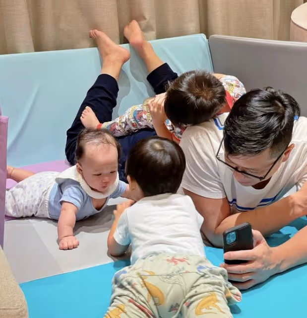 胡杏兒夫婦慶祝結婚7周年,發文互送飛吻,撇下3個孩子過二人世界