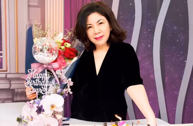 和好友溫馨聚餐！64歲陳文茜「三人暢聊整晚」大嗑美食　曬照挨網酸「胖這麼多」她高EQ回應了