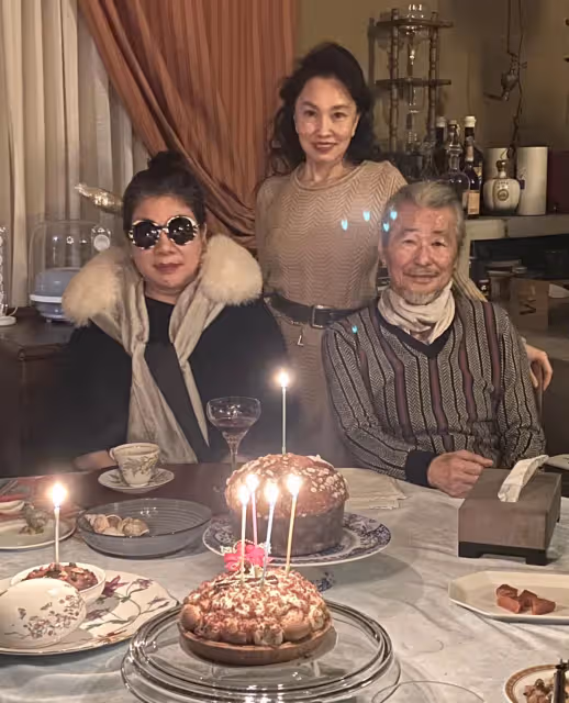 和好友溫馨聚餐！64歲陳文茜「三人暢聊整晚」大嗑美食　曬照挨網酸「胖這麼多」她高EQ回應了