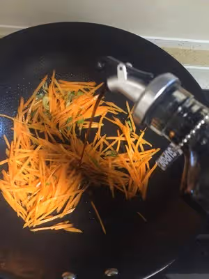 青椒炒胡蘿蔔雞蛋