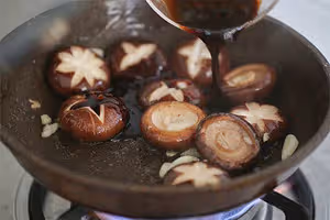 香菇燜豆腐（比肉還好吃）
