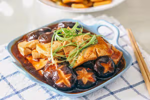 香菇燜豆腐（比肉還好吃）